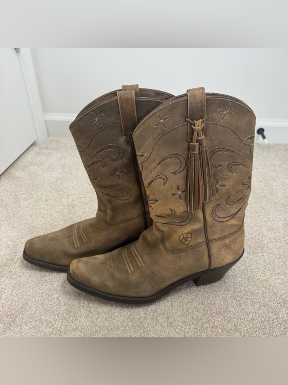 Ariat Brown Leather Western Boots with Tassel 9.5B
